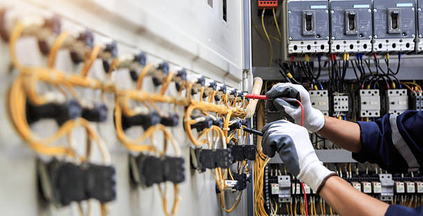 Professional Electrician technician working in Bastrop, LA